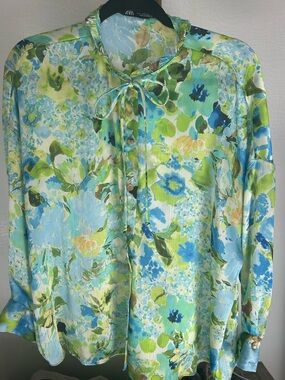 WORN ONCE! Zara Blue & Green Floral Tie-Neck Blouse